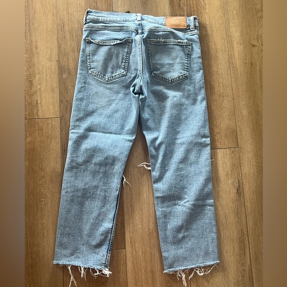 Zara Women's Distressed Denim The Slim Boyfriend in Beach Blue size 4 - Picture 3 of 5